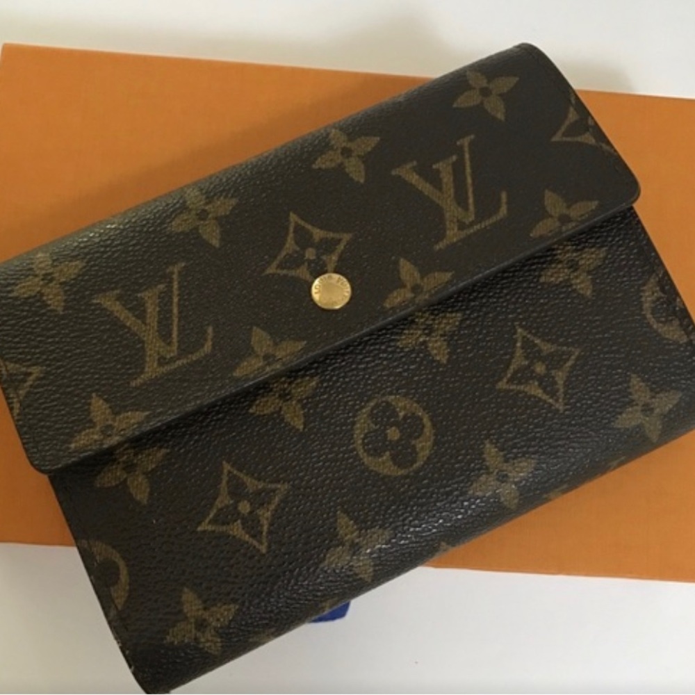 🌟Authentic⭐️ Louis Vuitton Tresor Trifold wallet